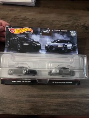 Hot Wheels Premium Bugatti Veyron & ’16 Bugatti Chiron | Car Culture Real Riders